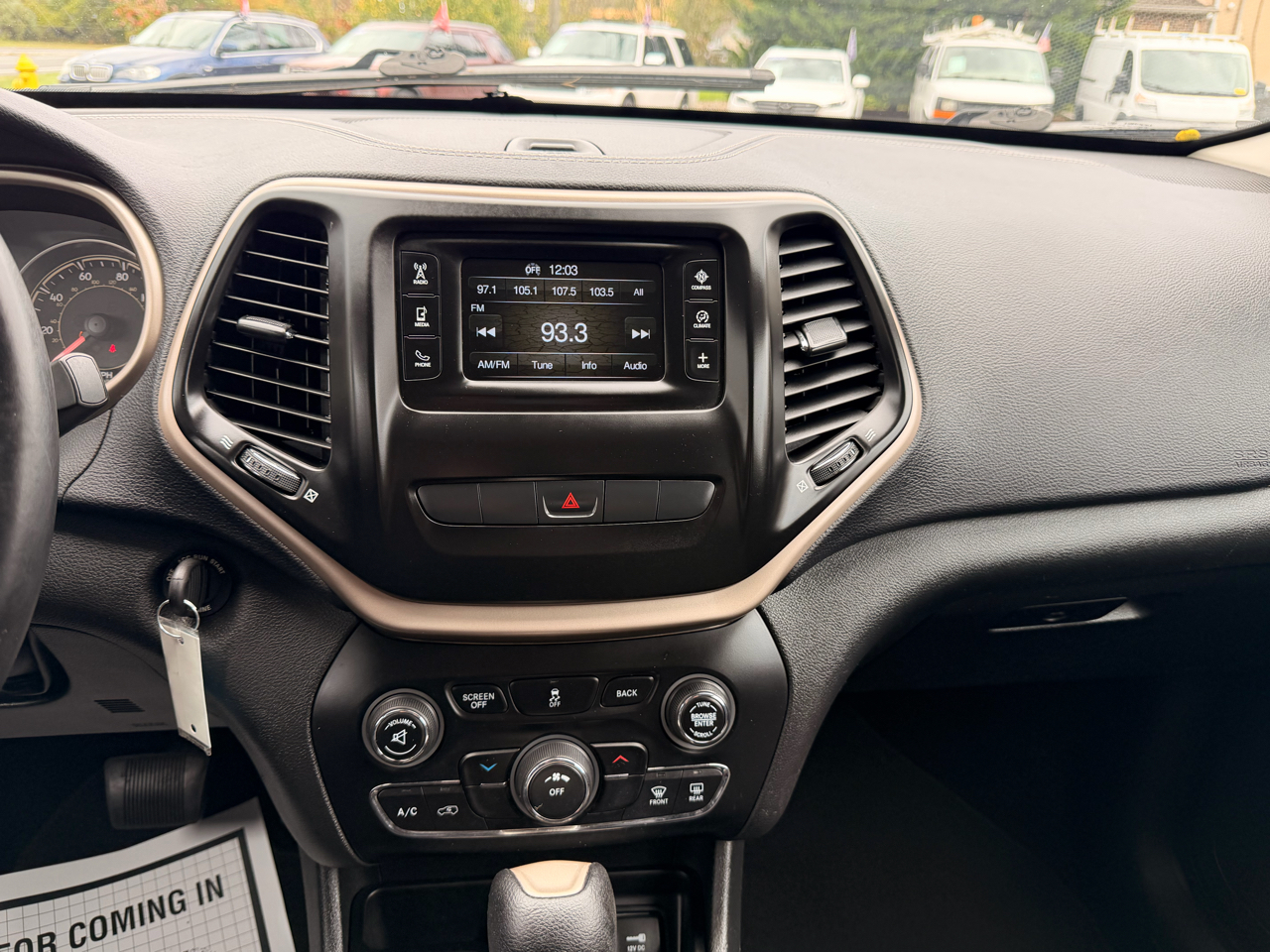 Jeep Cherokee 4WD 4dr Latitude 2014 Jeep Cherokee 4WD 4dr Latitude 2014