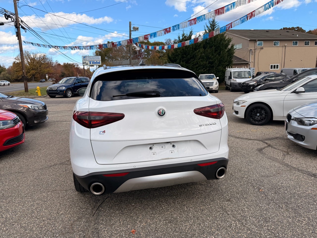 Alfa Romeo Stelvio Ti Sport AWD 2018 Alfa Romeo Stelvio Ti Sport AWD 2018