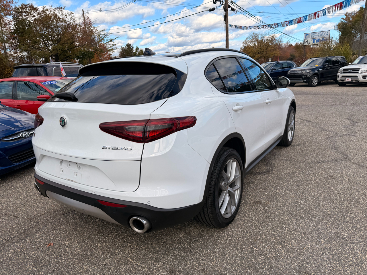 Alfa Romeo Stelvio Ti Sport AWD 2018 Alfa Romeo Stelvio Ti Sport AWD 2018