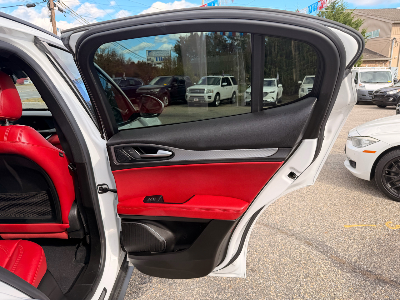 Alfa Romeo Stelvio Ti Sport AWD 2018 Alfa Romeo Stelvio Ti Sport AWD 2018