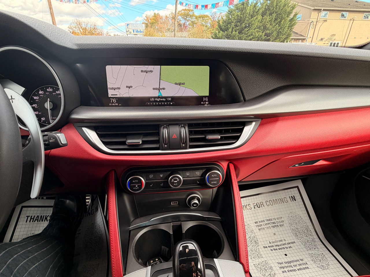 Alfa Romeo Stelvio Ti Sport AWD 2018 Alfa Romeo Stelvio Ti Sport AWD 2018