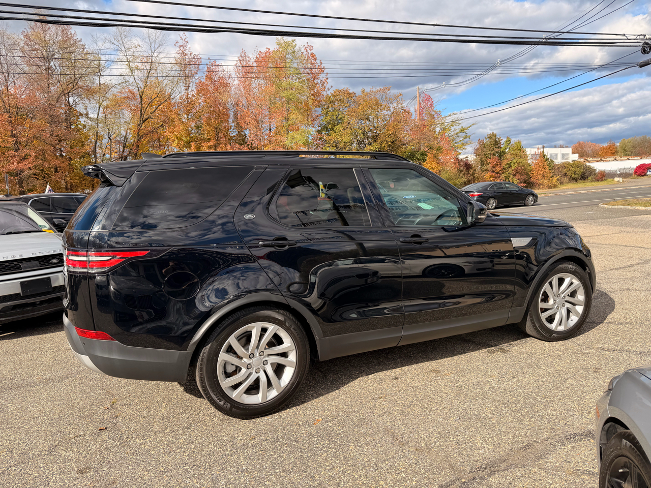 Land Rover Discovery HSE V6 Supercharged 2017 Land Rover Discovery HSE V6 Supercharged 2017