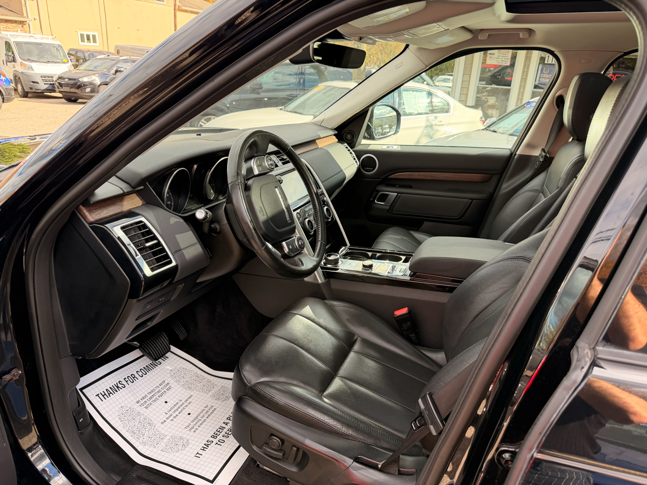 Land Rover Discovery HSE V6 Supercharged 2017 Land Rover Discovery HSE V6 Supercharged 2017