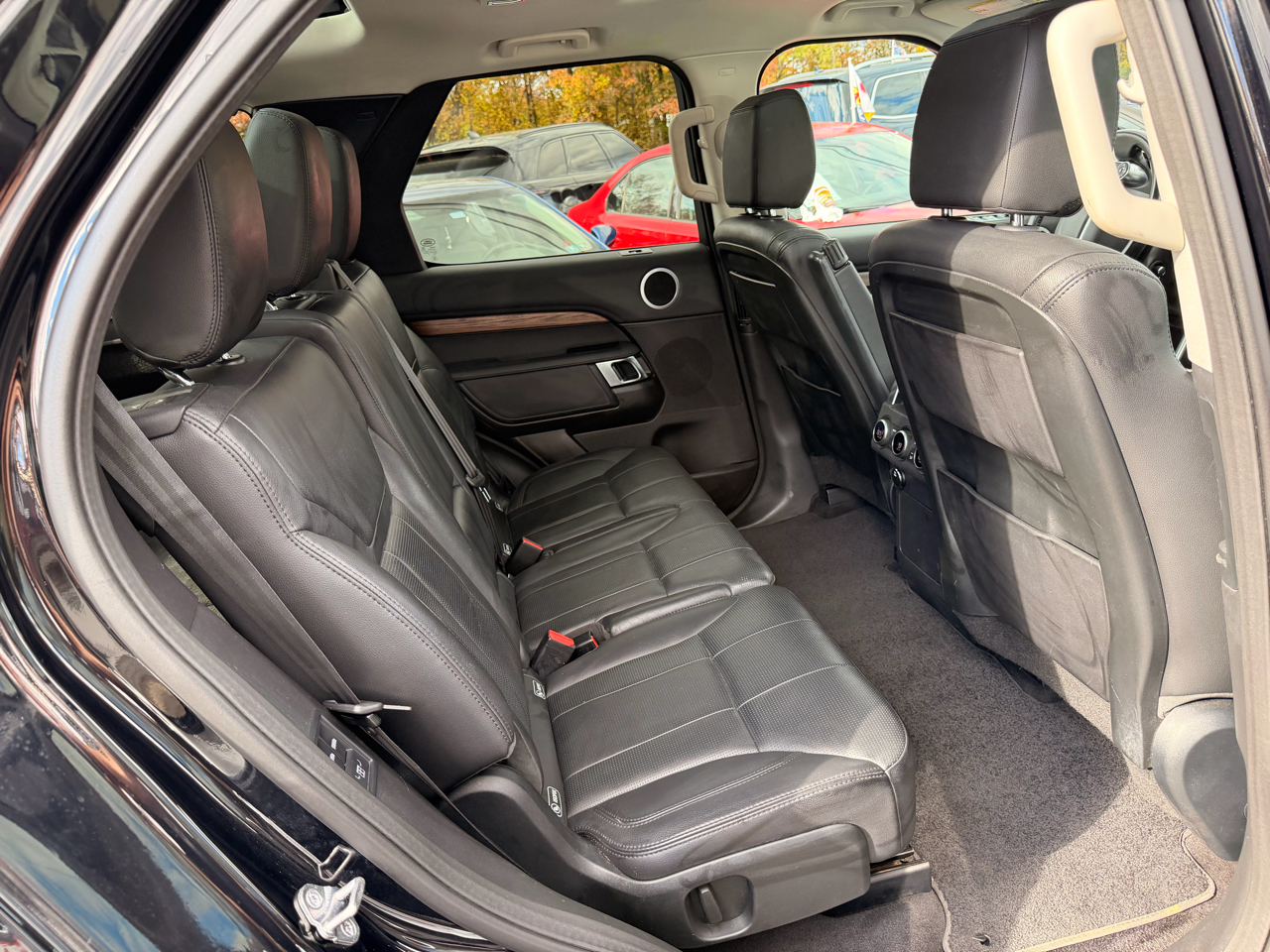 Land Rover Discovery HSE V6 Supercharged 2017 Land Rover Discovery HSE V6 Supercharged 2017