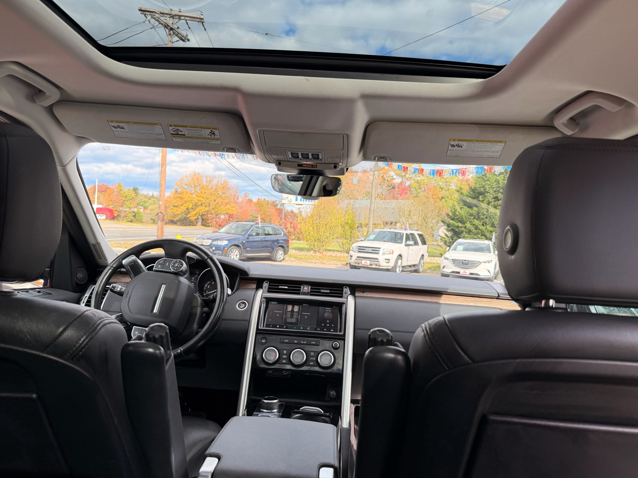 Land Rover Discovery HSE V6 Supercharged 2017 Land Rover Discovery HSE V6 Supercharged 2017