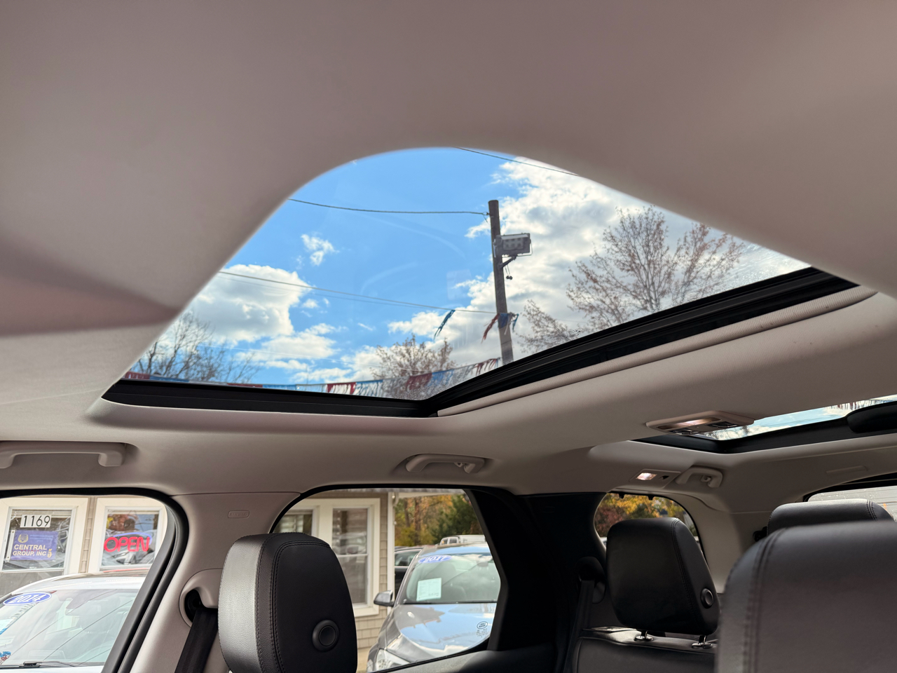 Land Rover Discovery HSE V6 Supercharged 2017 Land Rover Discovery HSE V6 Supercharged 2017