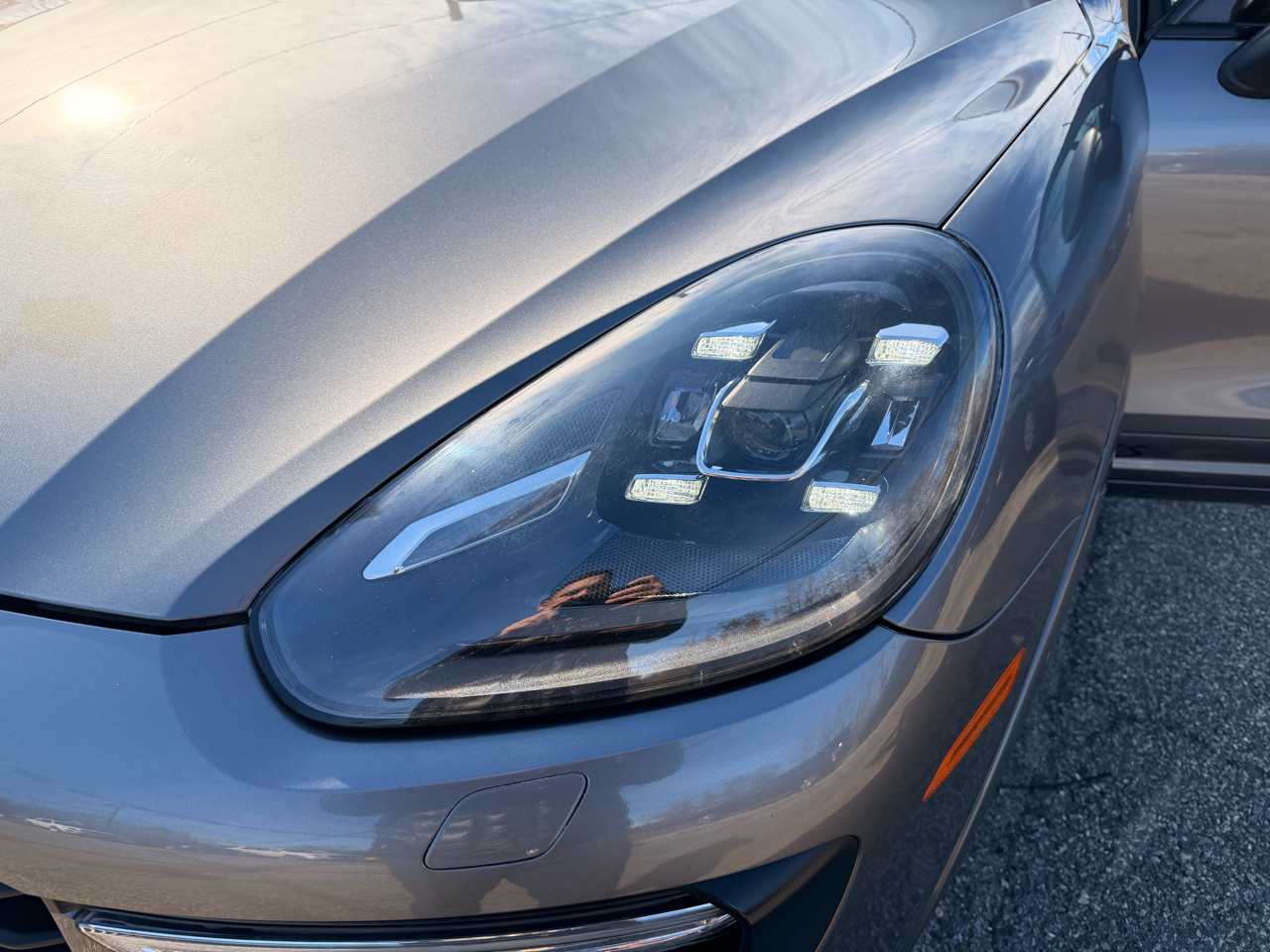 2016 Porsche Cayenne GTS photo 3