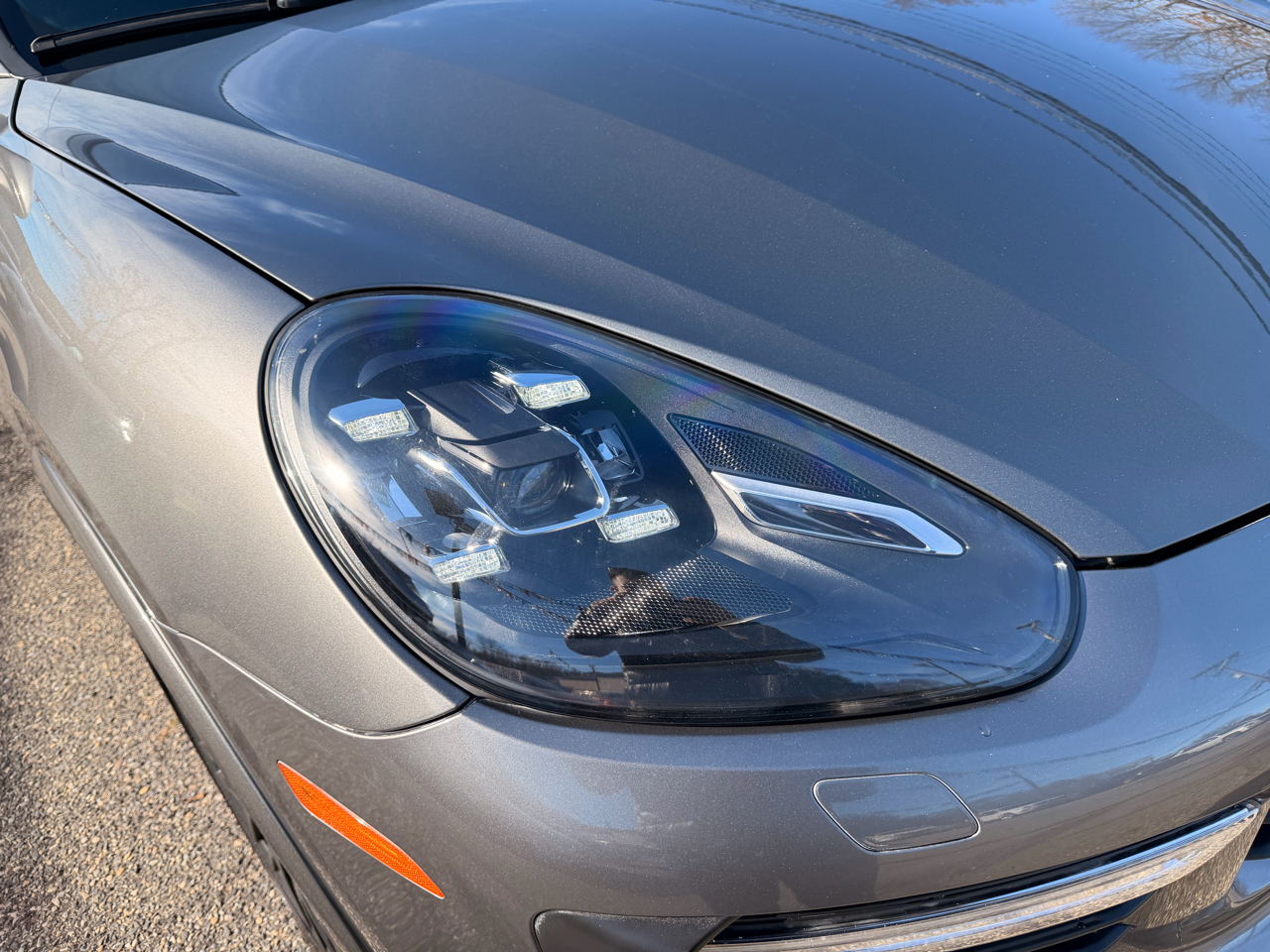 2016 Porsche Cayenne GTS photo 4