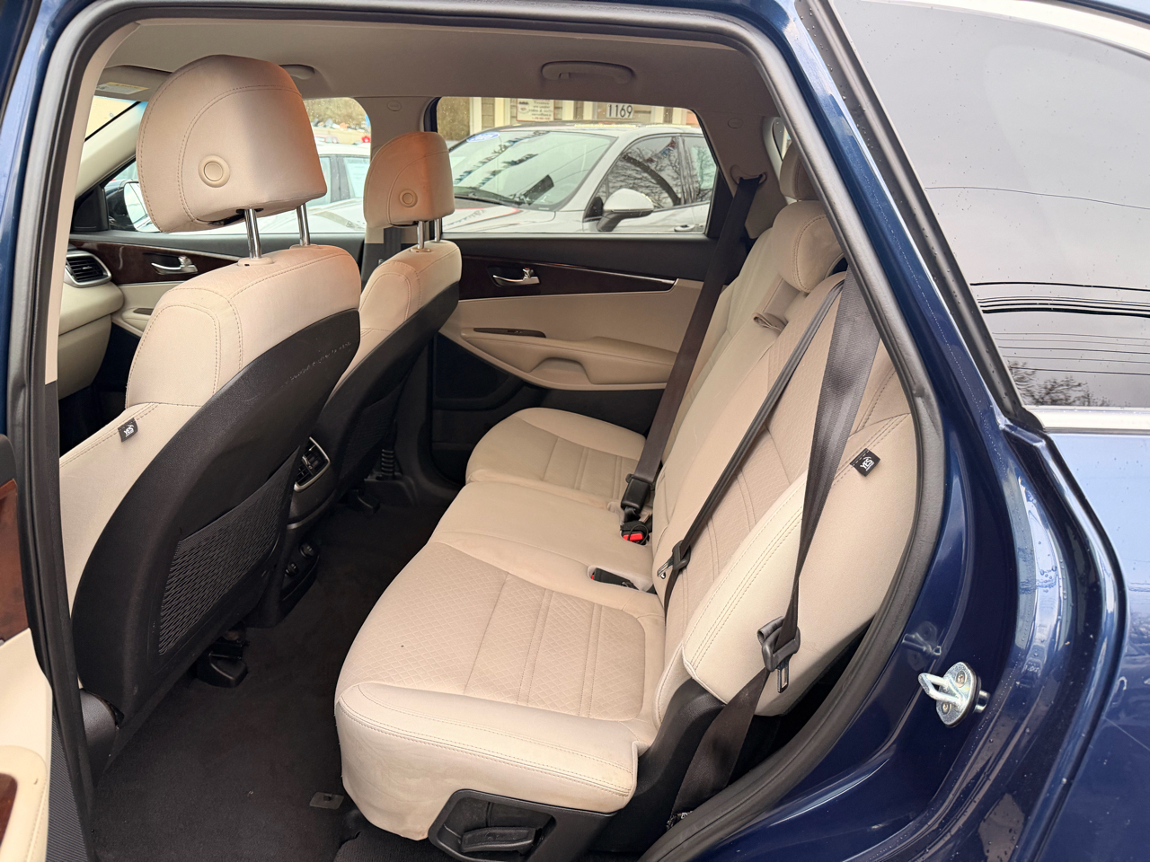 2017 Kia Sorento LX photo 4