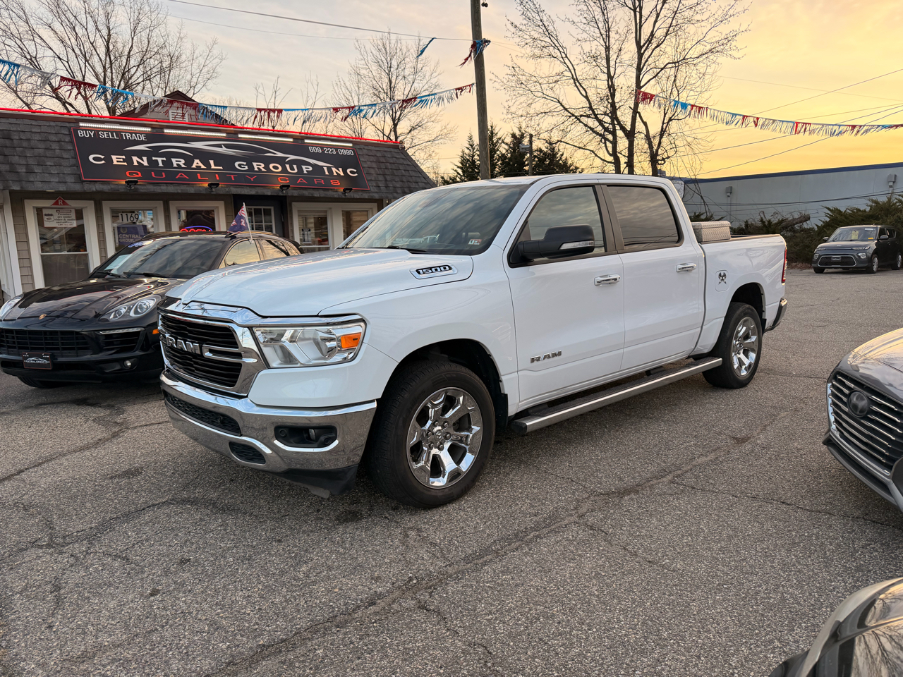 RAM 1500 Big Horn/Lone Star 4x4 Crew Cab 5'7" Box 2019