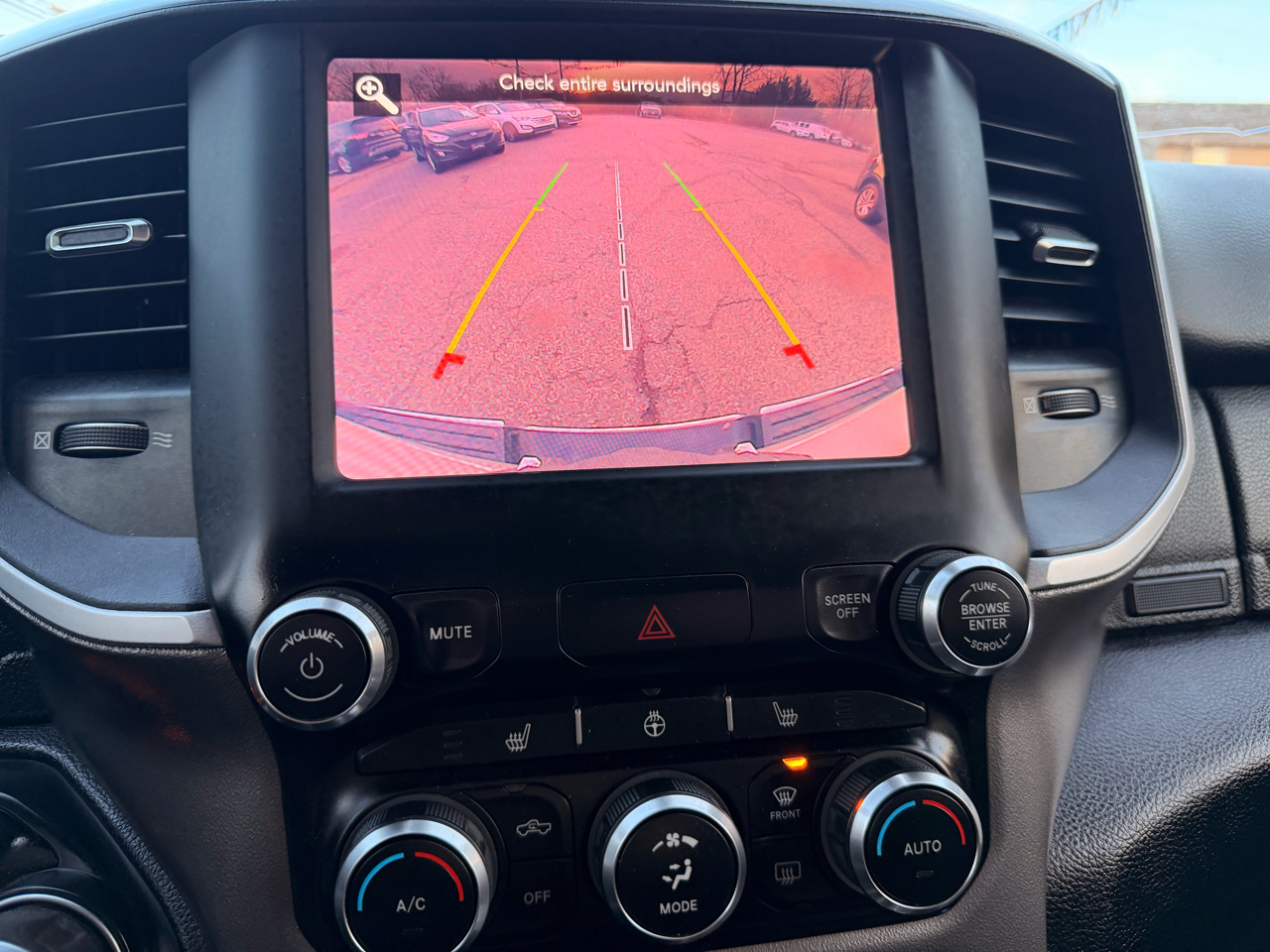 RAM 1500 Big Horn/Lone Star 4x4 Crew Cab 5'7" Box 2019