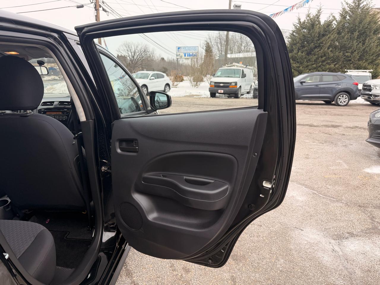 Mitsubishi Mirage ES CVT 2017