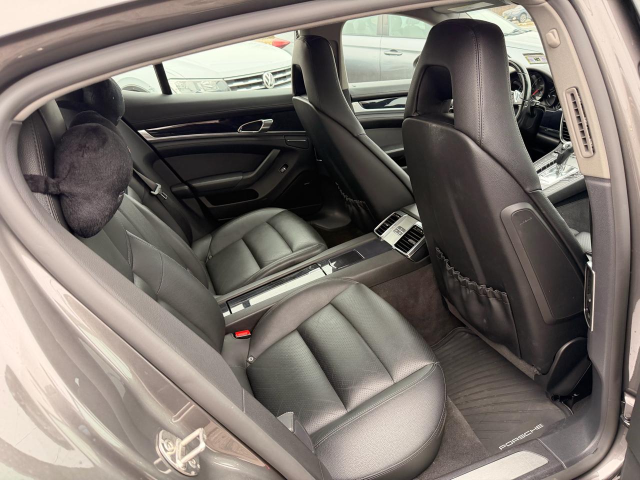 Porsche Panamera 4dr HB 4 2015