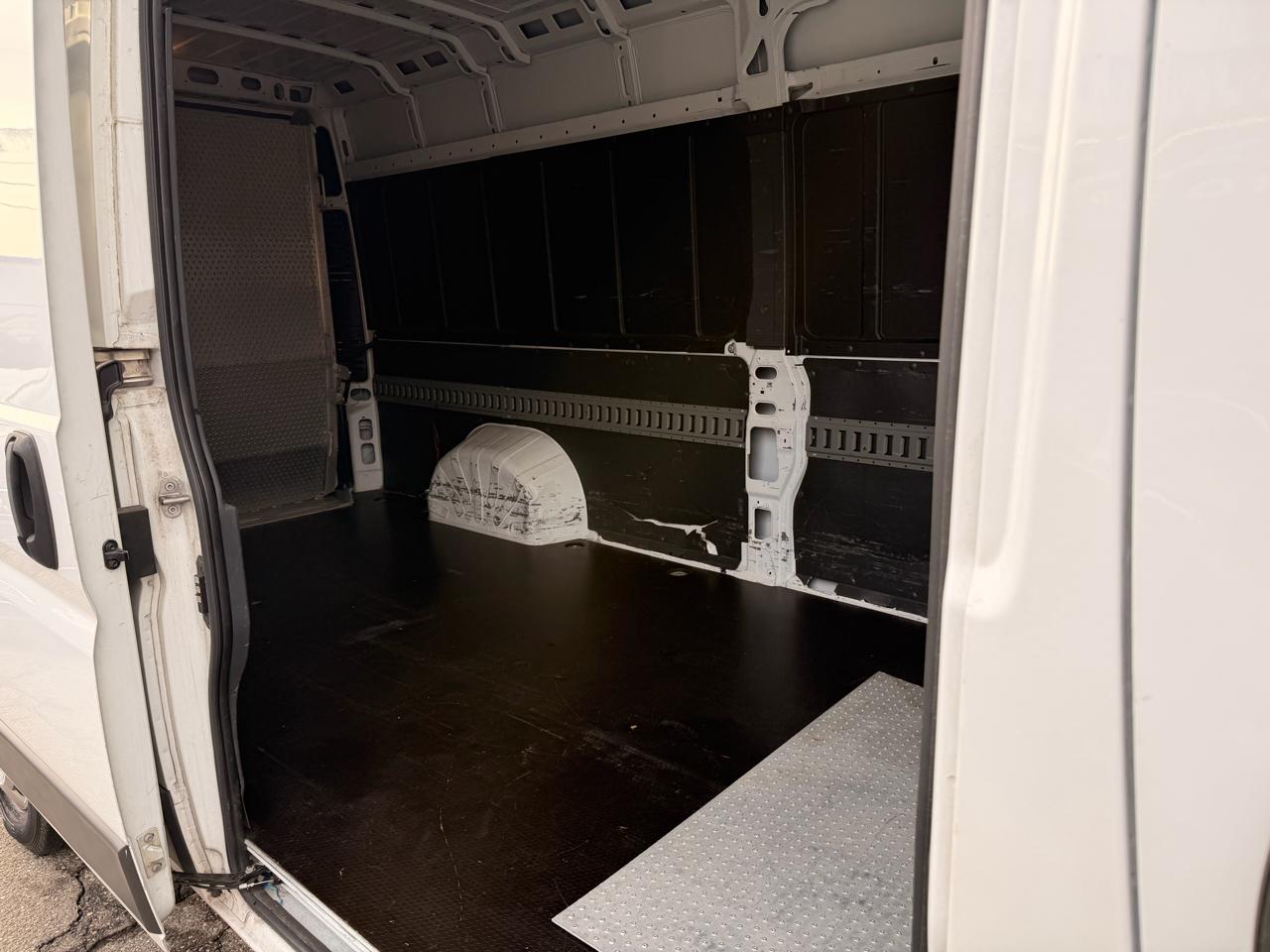 RAM ProMaster Cargo Van 3500 High Roof 159" WB EXT 2017