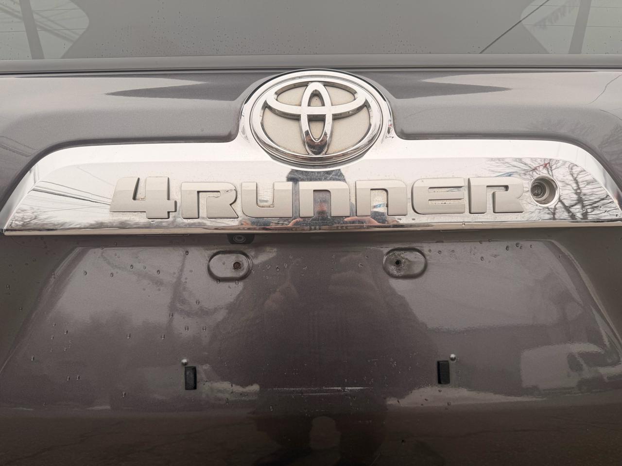 Toyota 4Runner 4WD 4dr V6 Limited (Natl) 2012