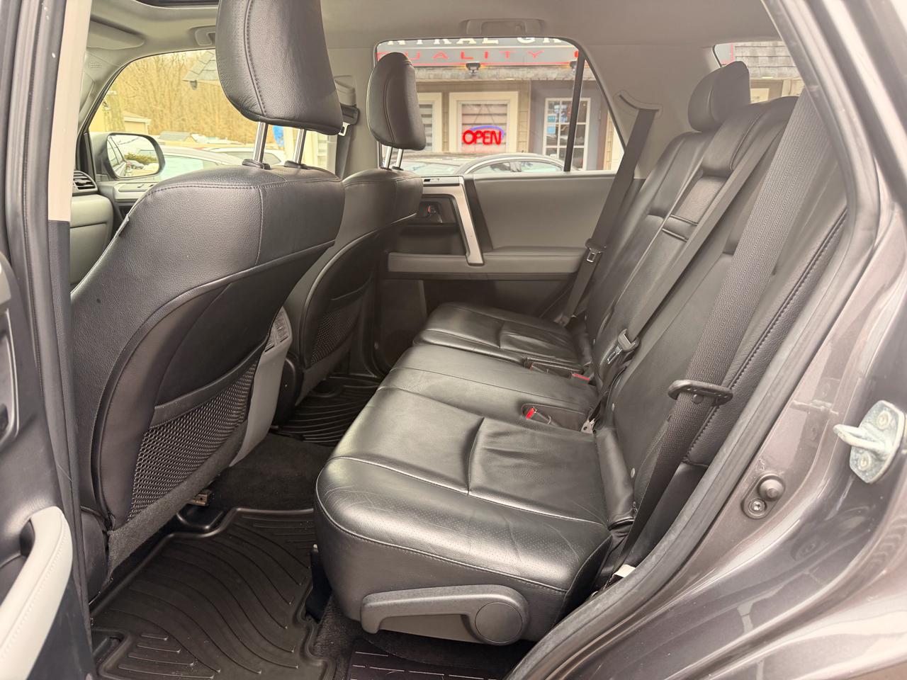 Toyota 4Runner 4WD 4dr V6 Limited (Natl) 2012