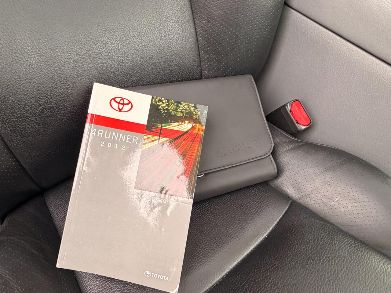 Toyota 4Runner 4WD 4dr V6 Limited (Natl) 2012