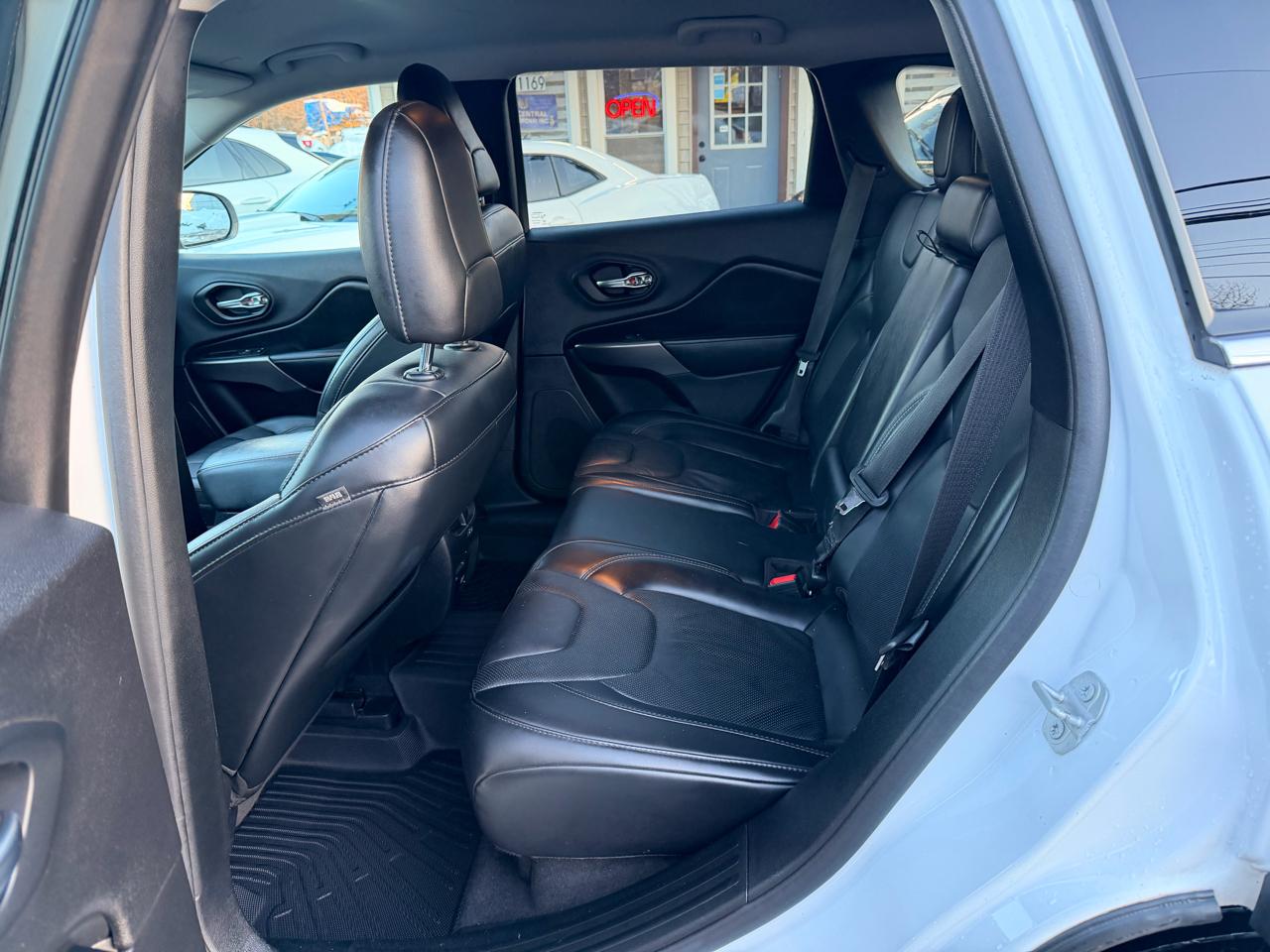 Jeep Cherokee Limited FWD 2020