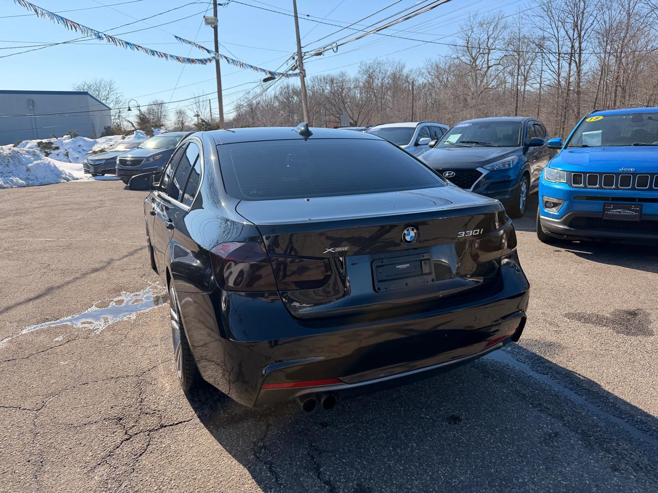 BMW 3 Series 330i xDrive Sedan 2017