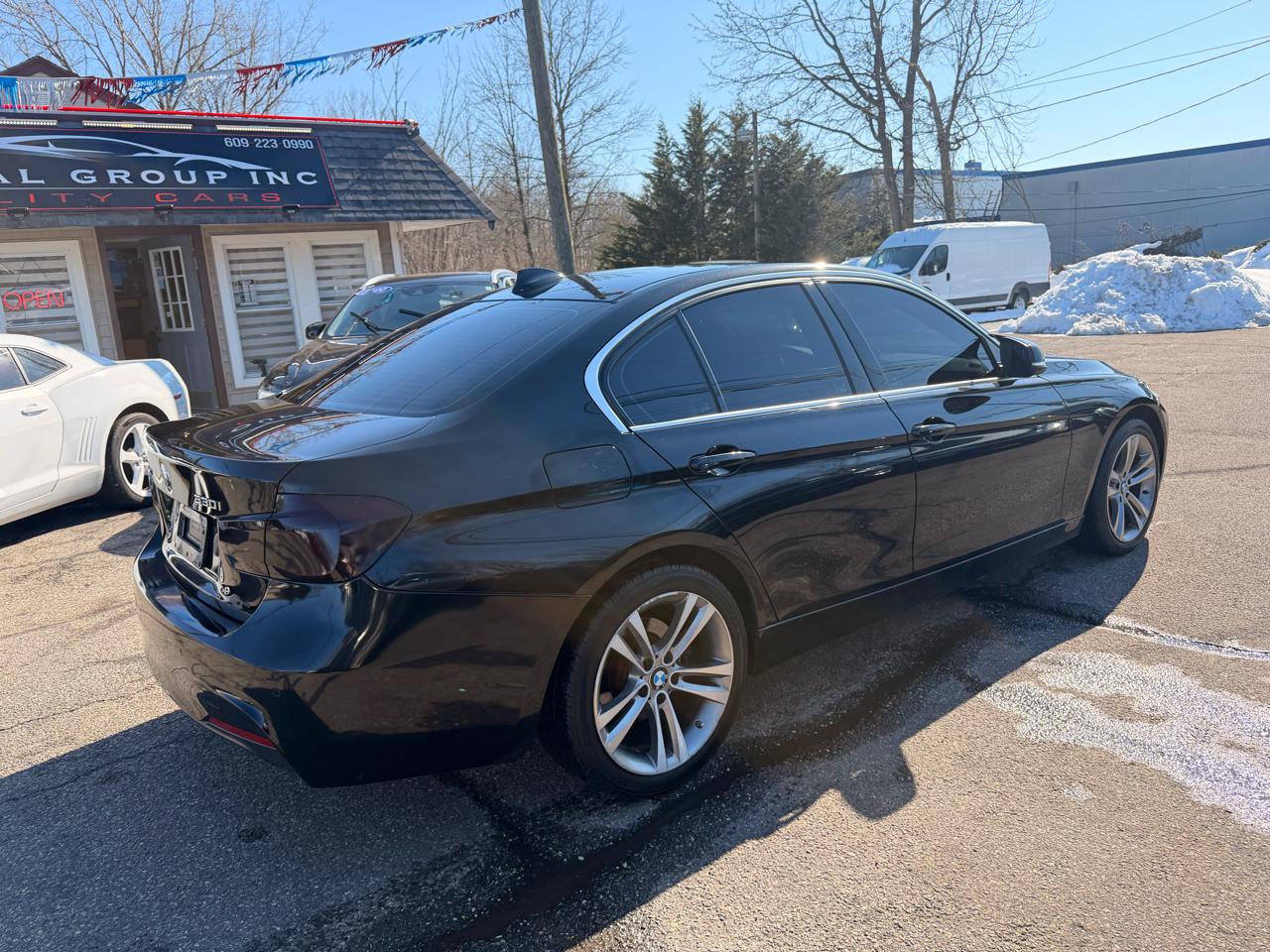 BMW 3 Series 330i xDrive Sedan 2017