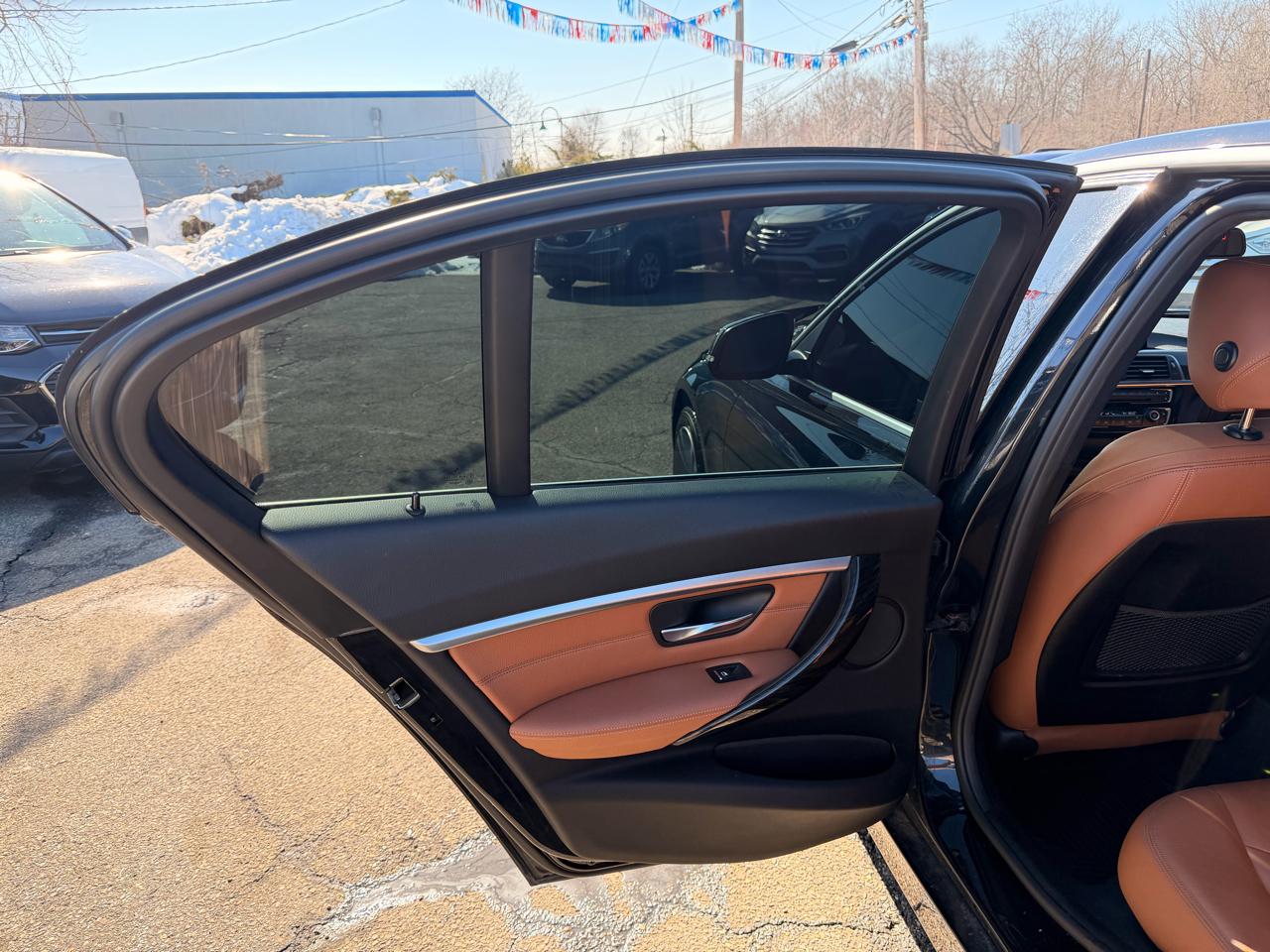 BMW 3 Series 330i xDrive Sedan 2017