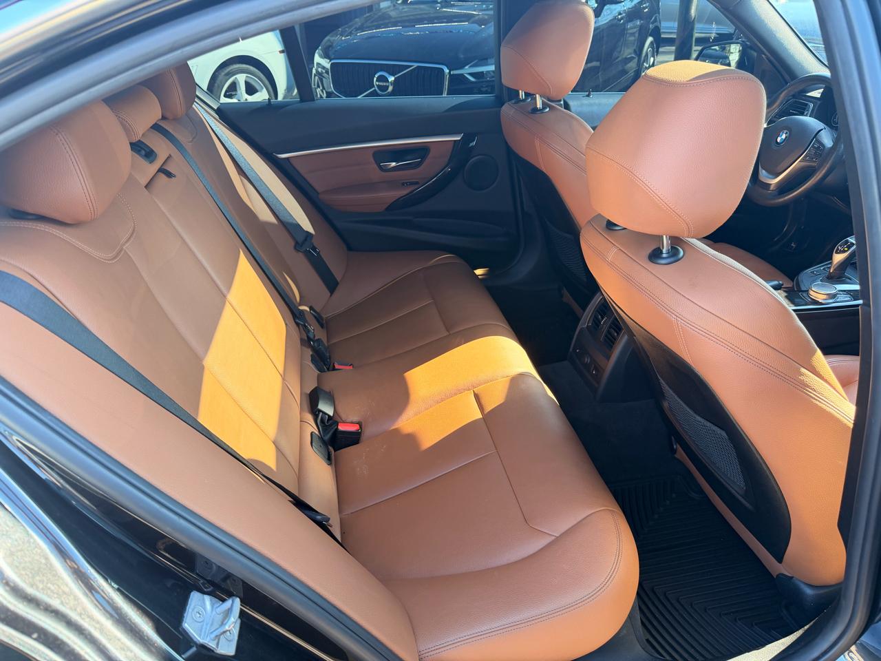 BMW 3 Series 330i xDrive Sedan 2017