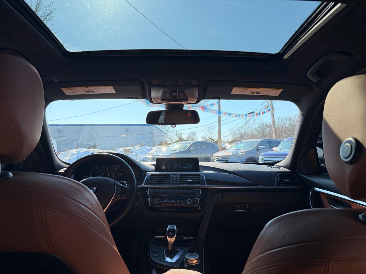 BMW 3 Series 330i xDrive Sedan 2017