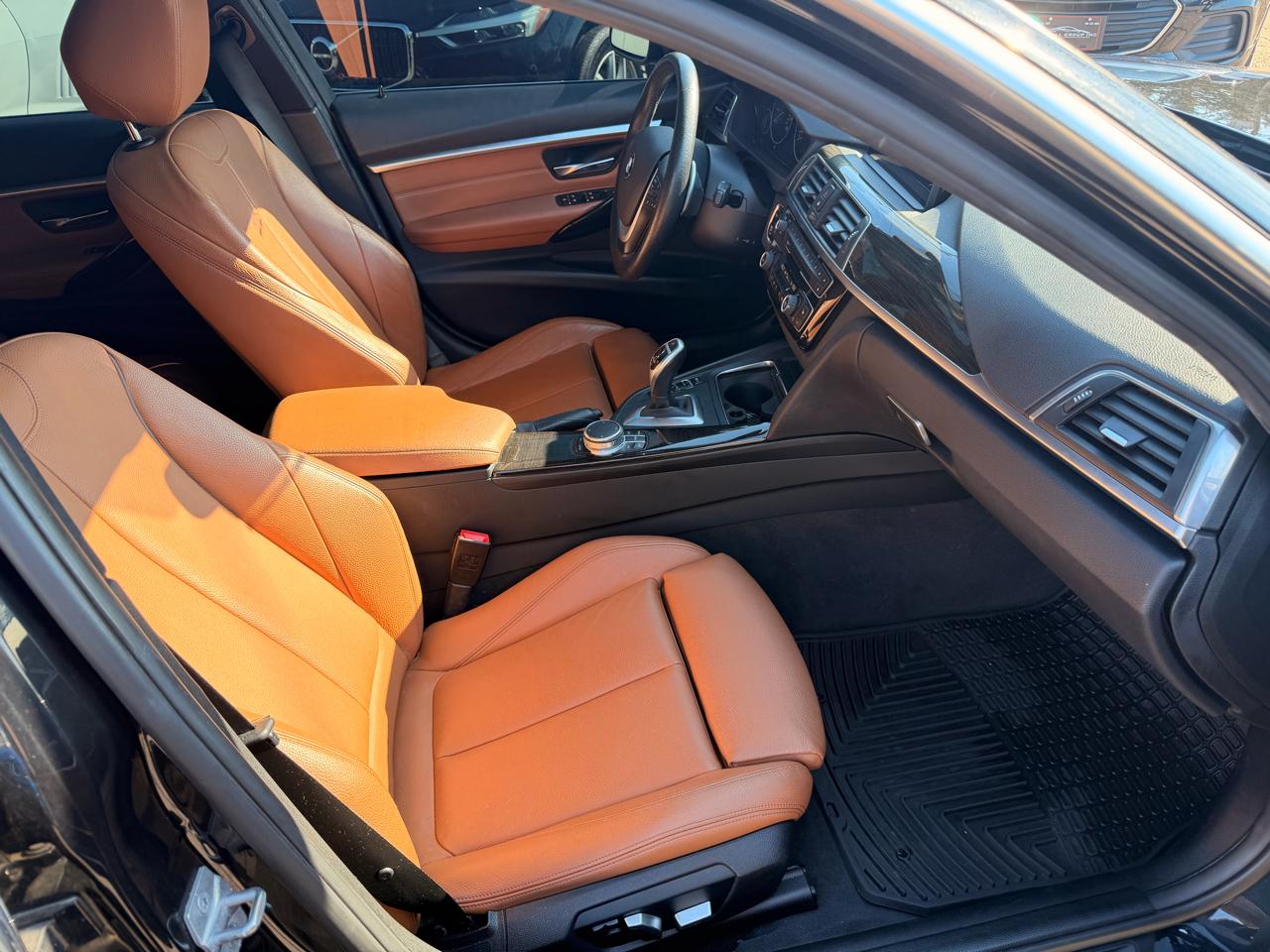 BMW 3 Series 330i xDrive Sedan 2017