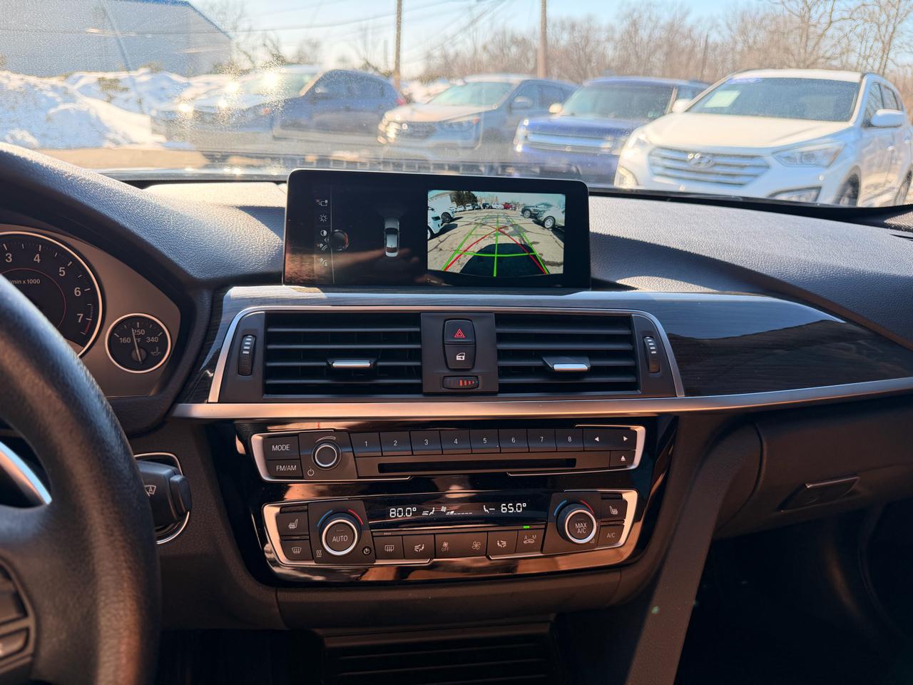 BMW 3 Series 330i xDrive Sedan 2017