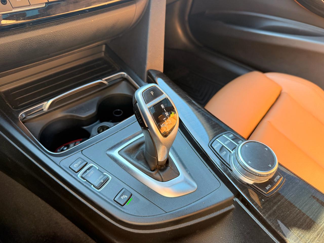 BMW 3 Series 330i xDrive Sedan 2017