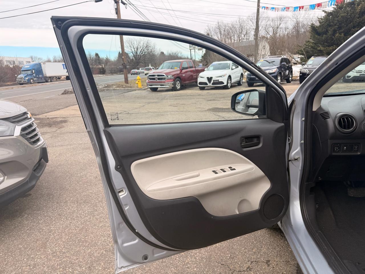 Mitsubishi Mirage G4 ES CVT 2017