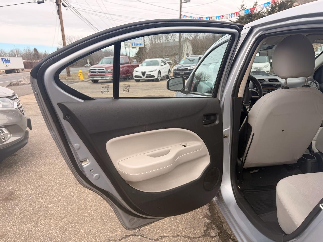 Mitsubishi Mirage G4 ES CVT 2017