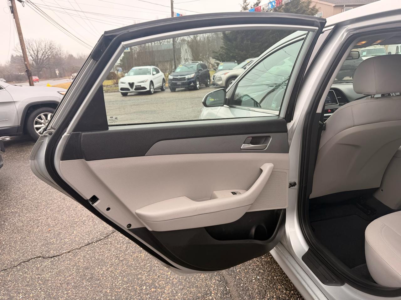 Hyundai Sonata SE 2.4L SULEV 2018