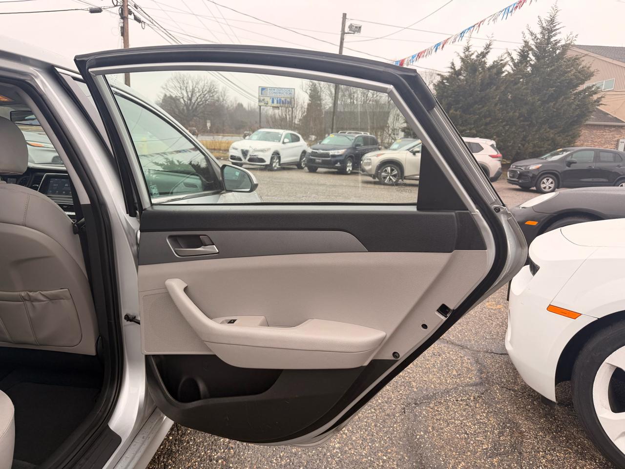 Hyundai Sonata SE 2.4L SULEV 2018