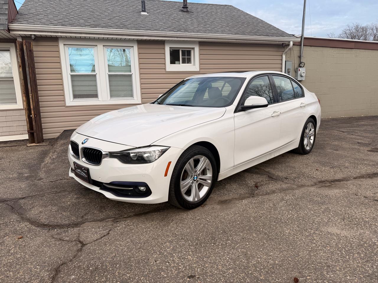 BMW 3 Series 4dr Sdn 328i xDrive AWD SULEV South Africa 2016