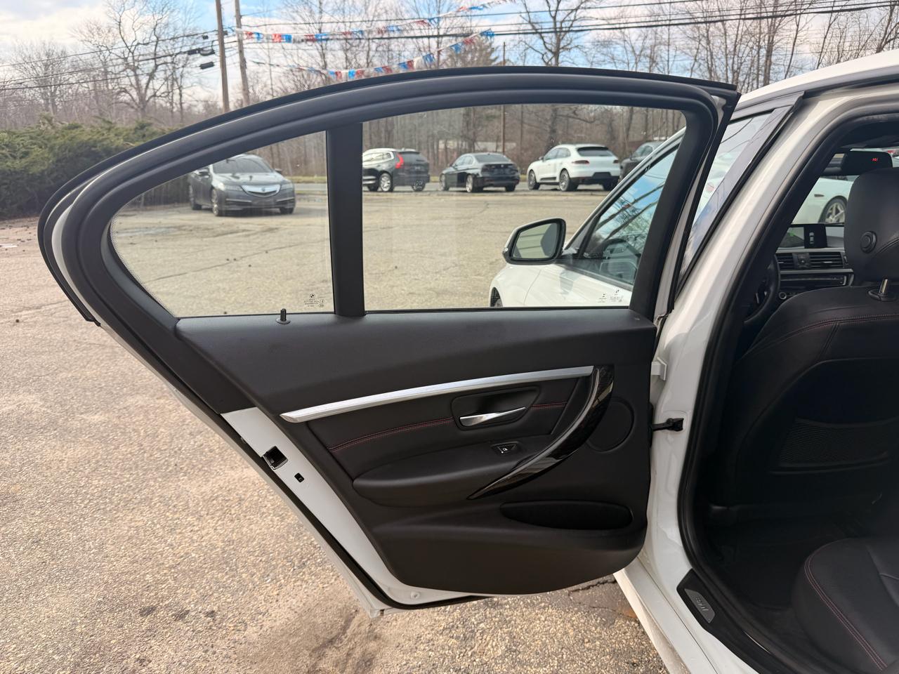 BMW 3 Series 4dr Sdn 328i xDrive AWD SULEV South Africa 2016