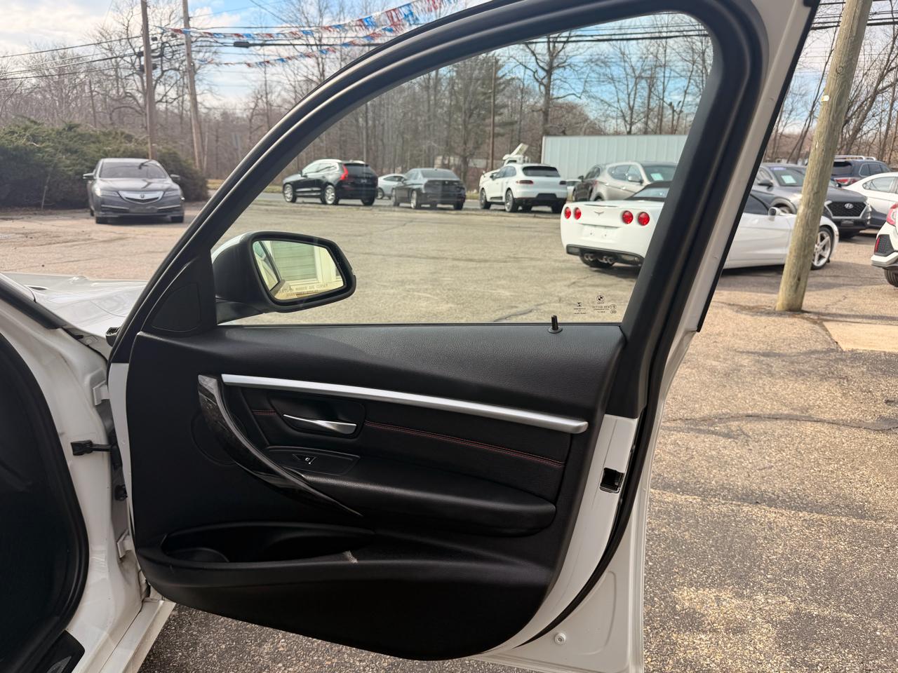 BMW 3 Series 4dr Sdn 328i xDrive AWD SULEV South Africa 2016