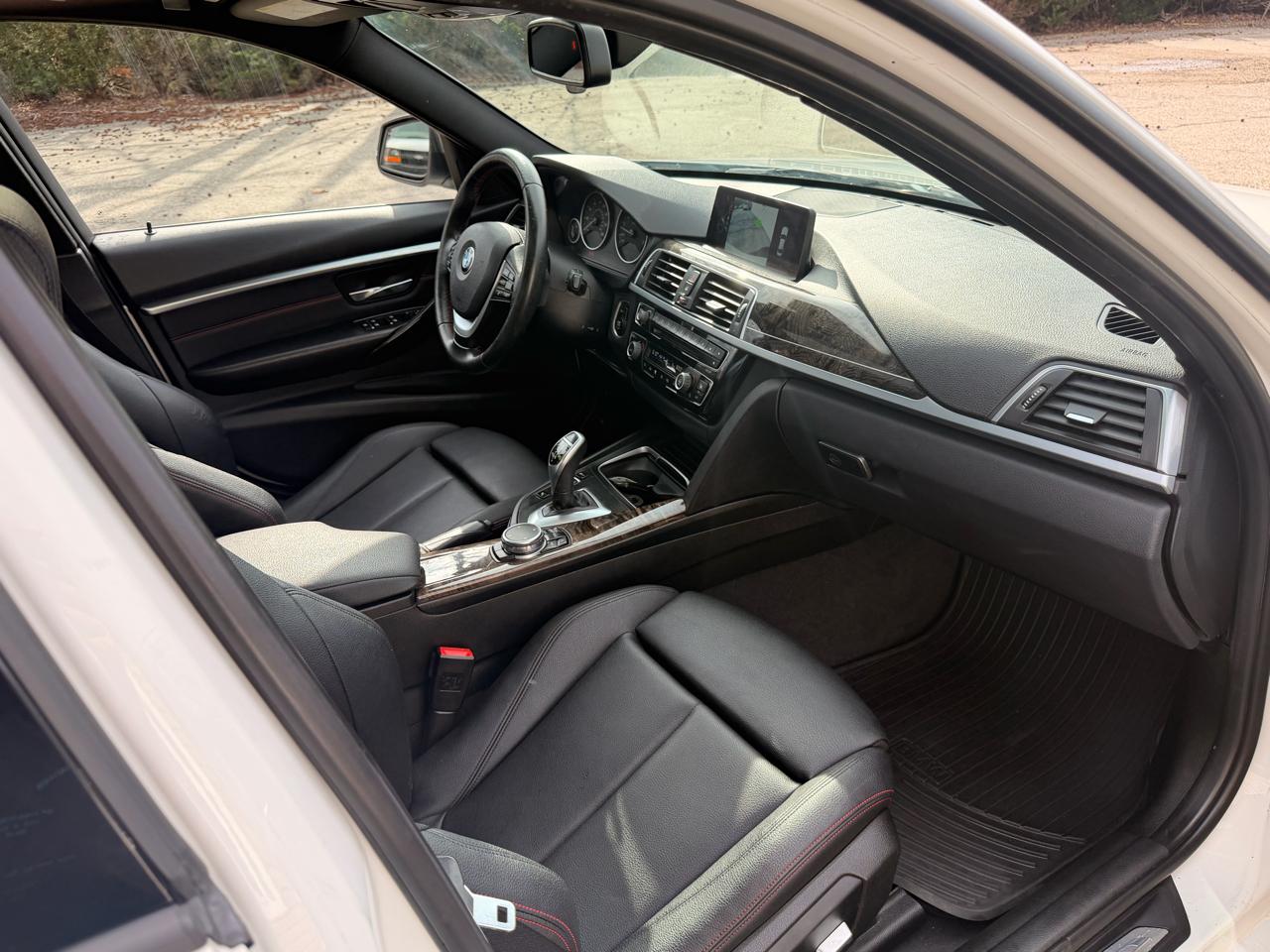 BMW 3 Series 4dr Sdn 328i xDrive AWD SULEV South Africa 2016