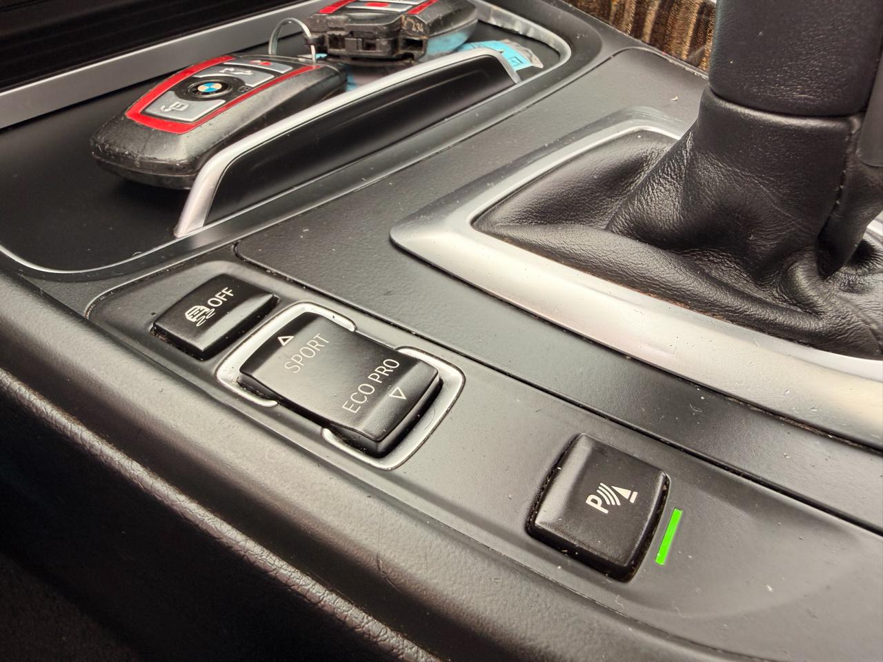 BMW 3 Series 4dr Sdn 328i xDrive AWD SULEV South Africa 2016