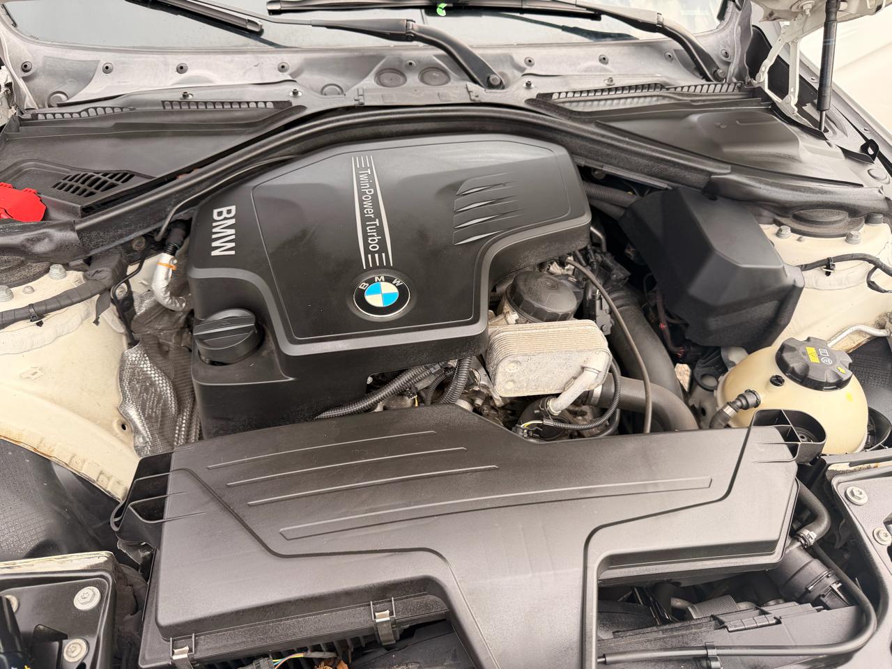 BMW 3 Series 4dr Sdn 328i xDrive AWD SULEV South Africa 2016