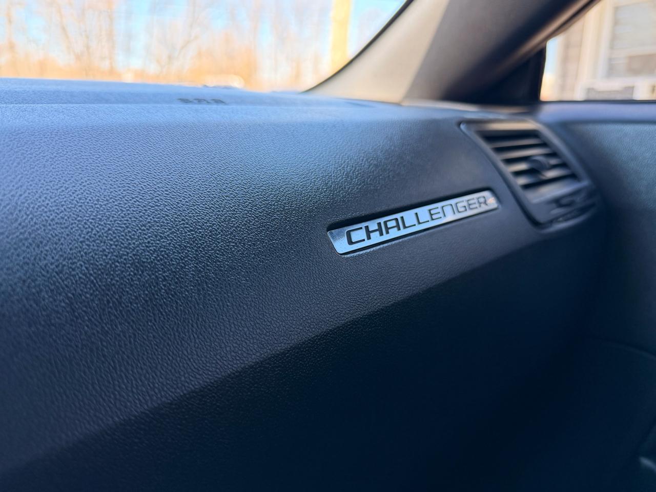 Dodge Challenger 2dr Cpe SXT 2014