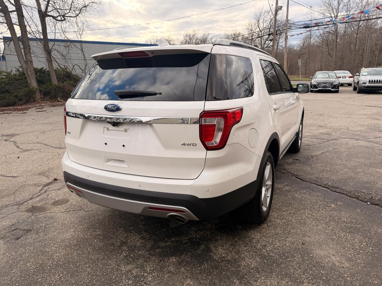 Ford Explorer 4WD 4dr XLT 2016