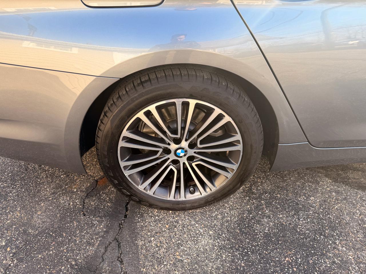 BMW 5 Series 530i xDrive Sedan 2017