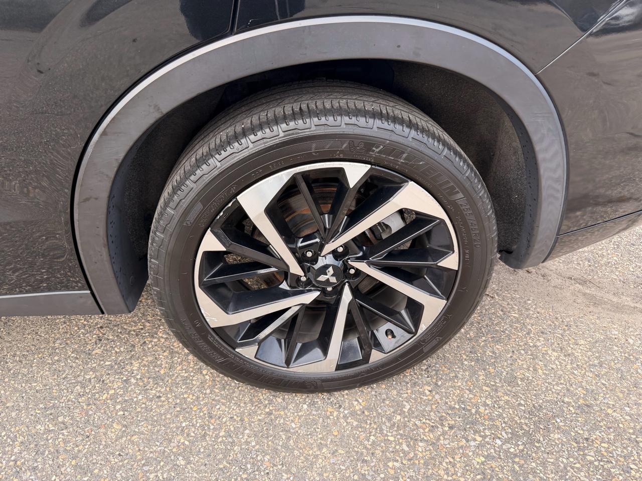 Mitsubishi Outlander SEL FWD 2022