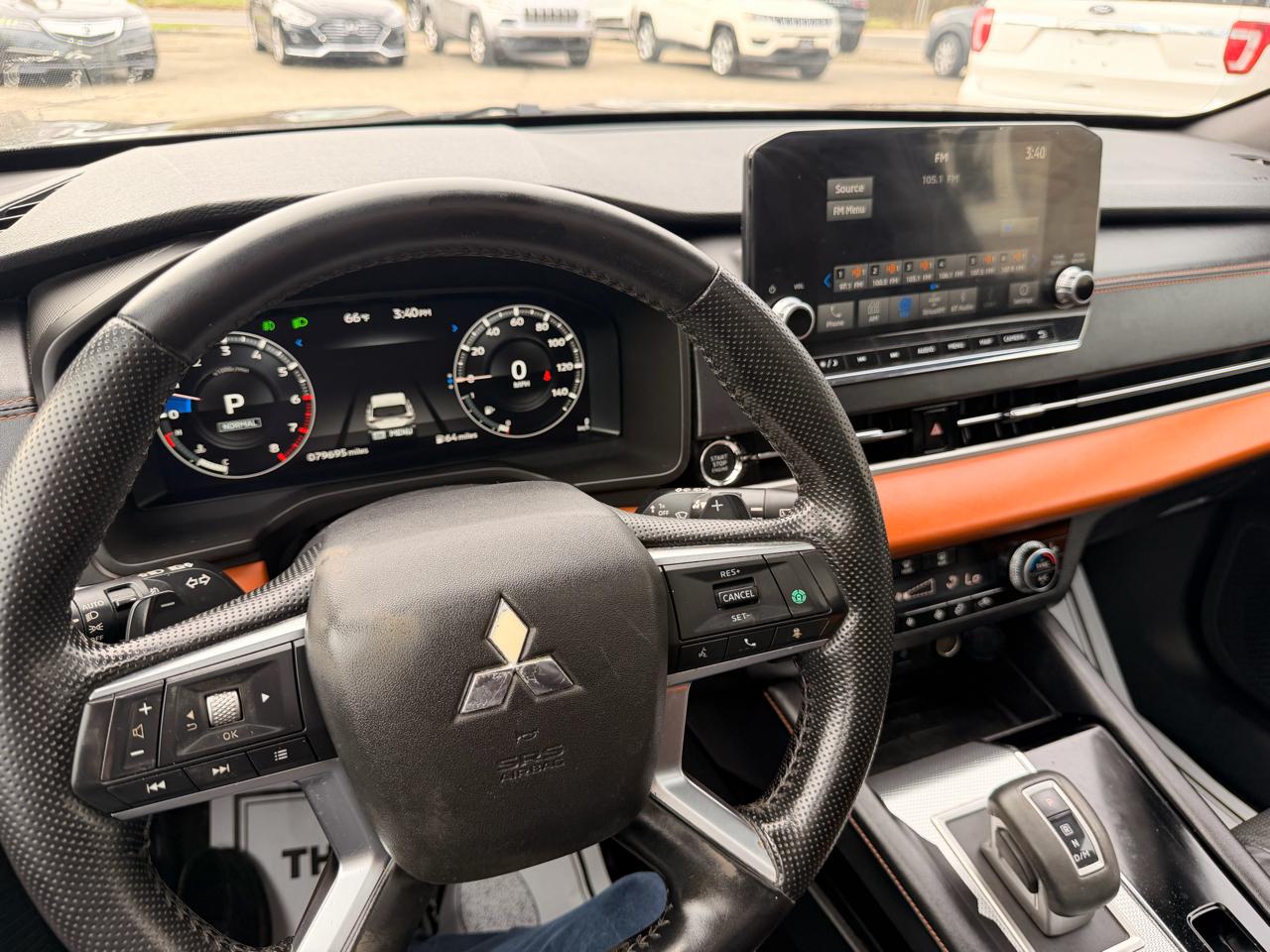 Mitsubishi Outlander SEL FWD 2022