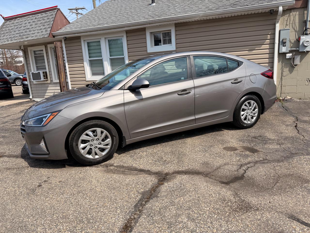 Hyundai Elantra SE IVT 2020