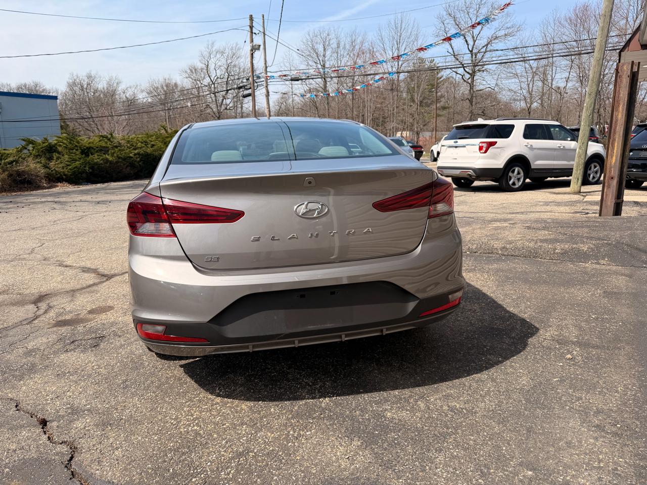 Hyundai Elantra SE IVT 2020