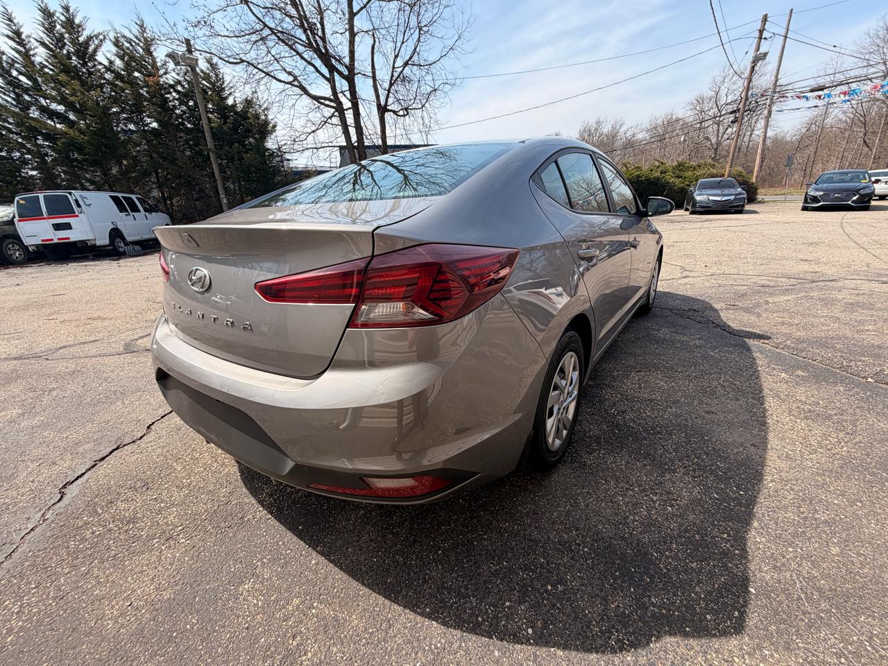 Hyundai Elantra SE IVT 2020
