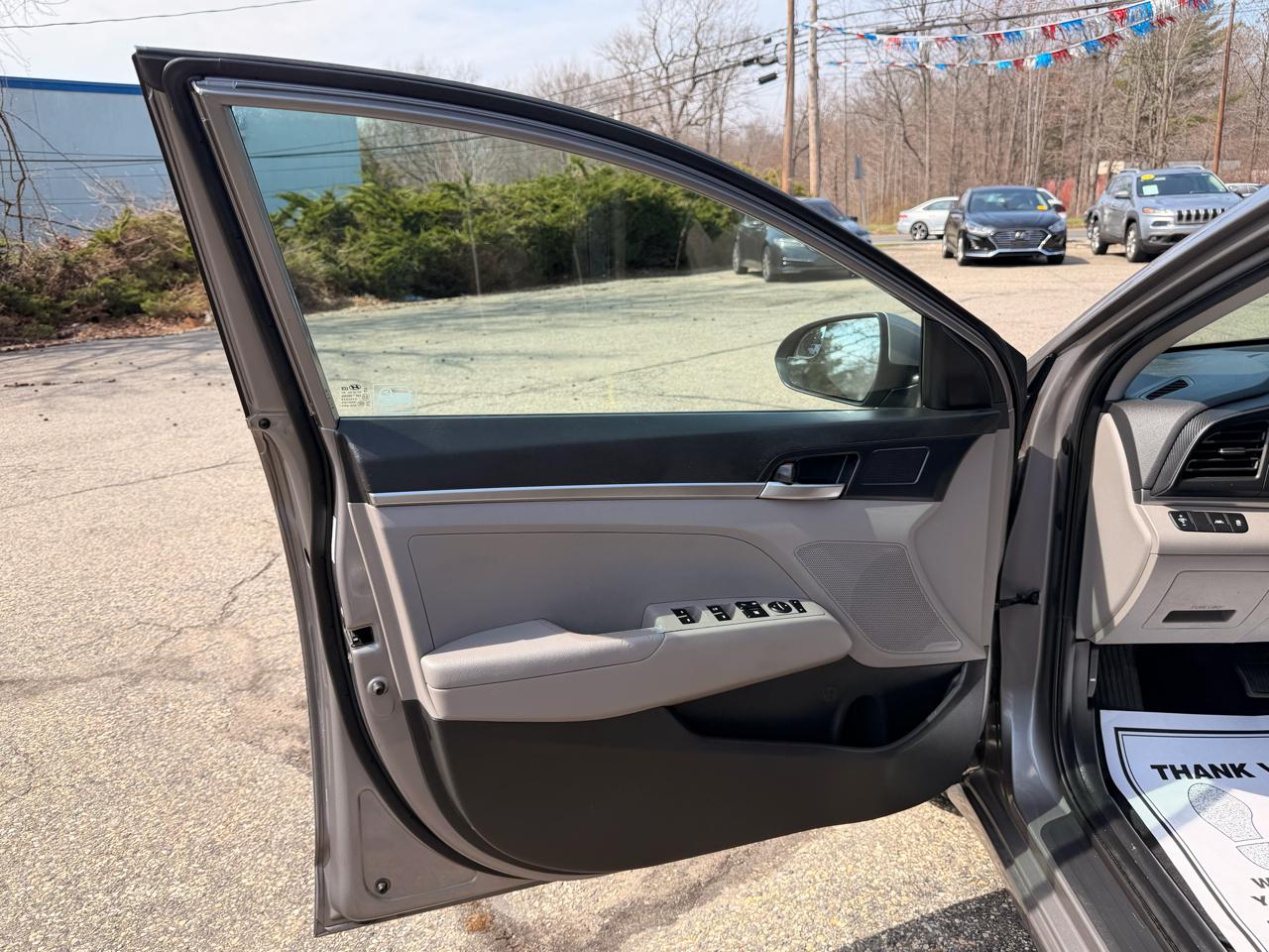 Hyundai Elantra SE IVT 2020