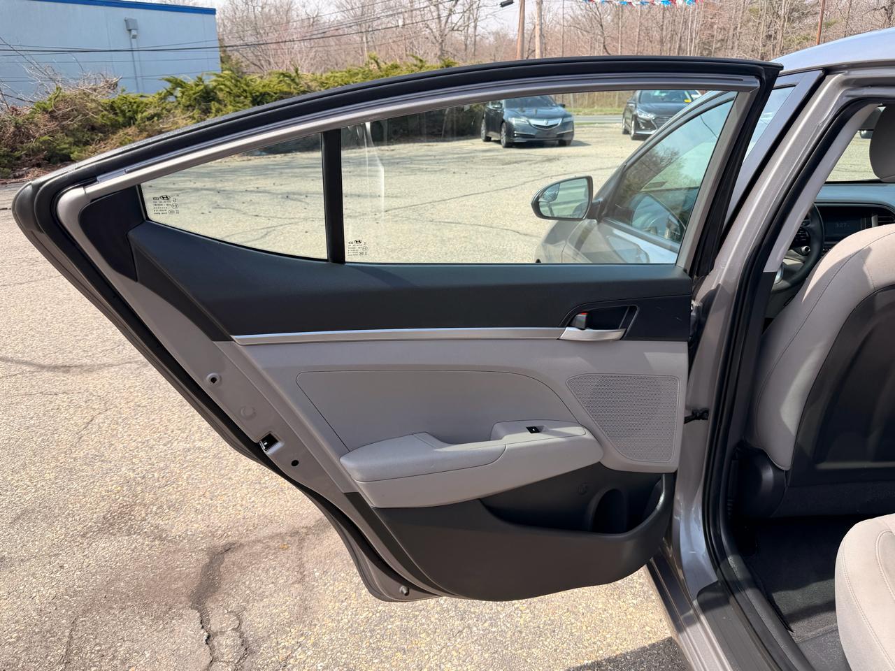 Hyundai Elantra SE IVT 2020